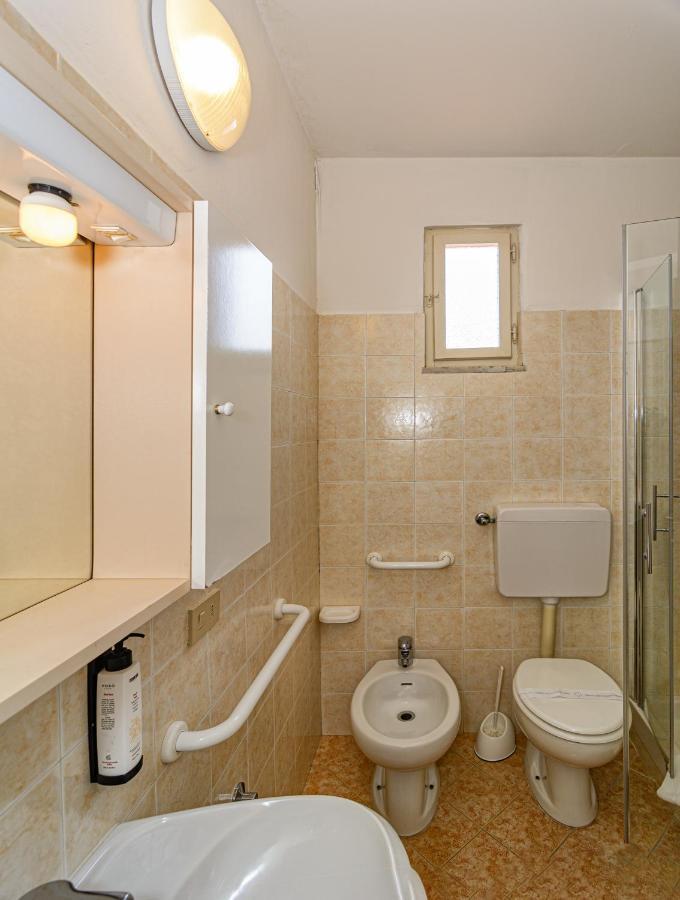 Small Single Room